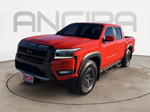 Used 2025 Nissan Frontier Pro-X image 6