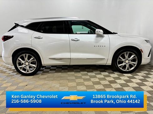 Certified 2021 Chevrolet Blazer Premier w/ Driver Confidence II Package AWD/4WD image 4