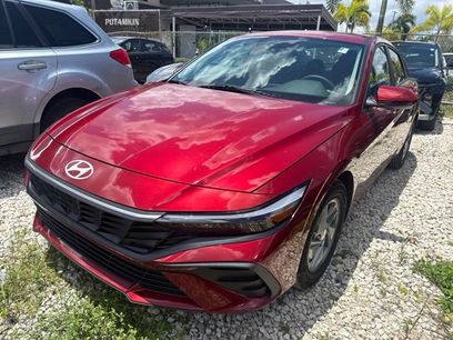Used 2024 Hyundai Elantra SE