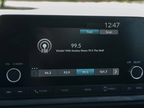 Used 2024 Honda CR-V EX image 23