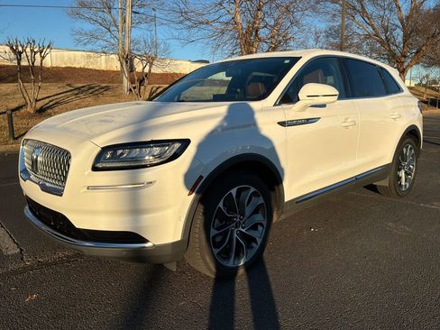 Certified 2023 Lincoln Nautilus Reserve image 11