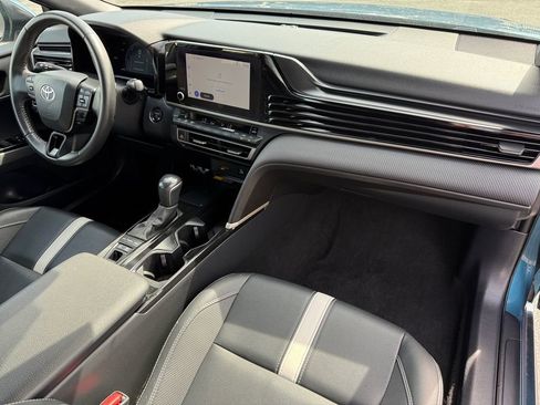 Certified 2025 Toyota Camry SE FWD image 17