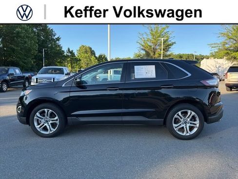 Used 2018 Ford Edge Titanium AWD/4WD image 2