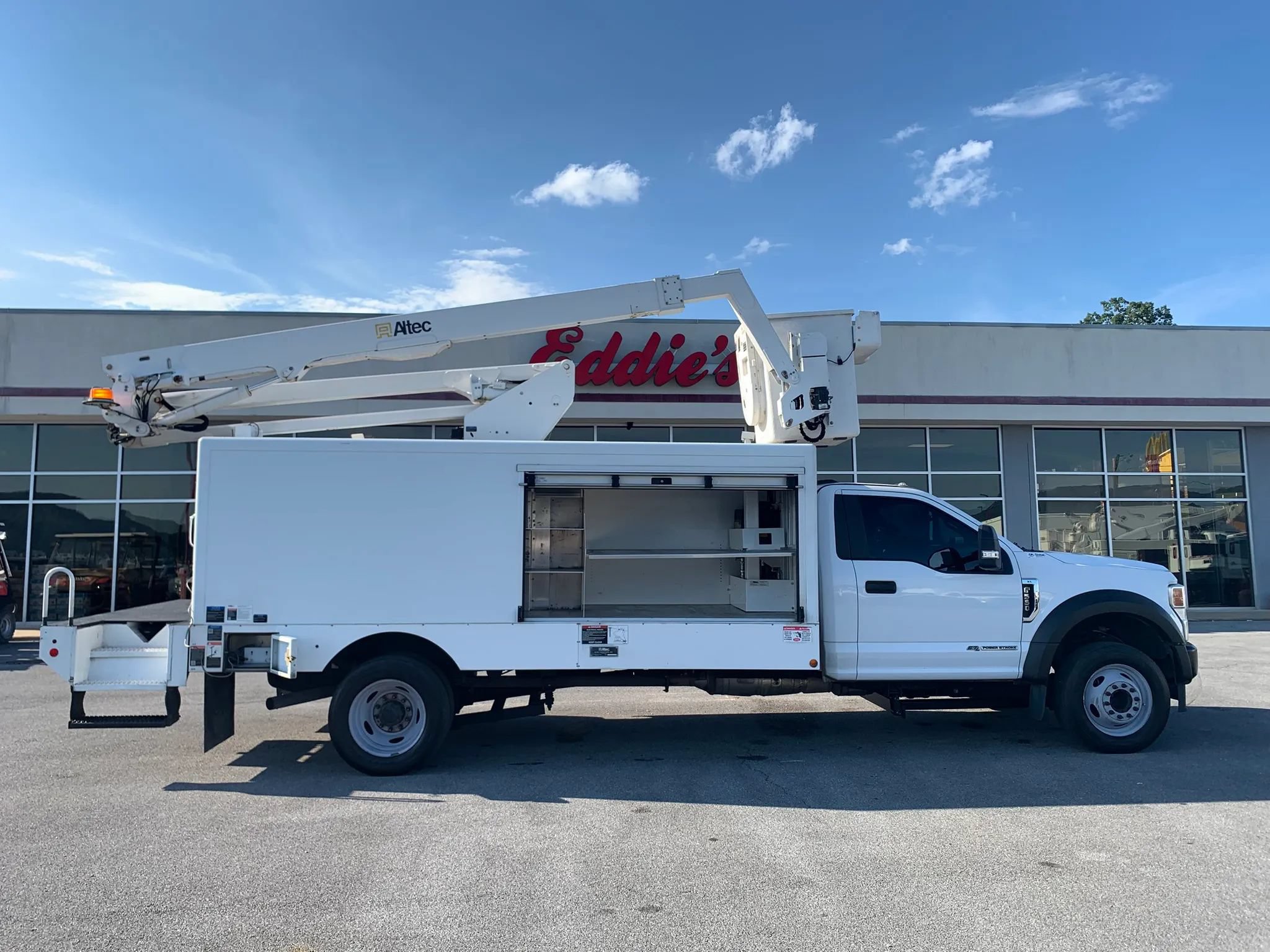 Used 2020 Ford F550 2WD Regular Cab Super Duty image 53