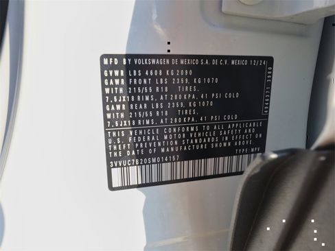 New 2025 Volkswagen Taos SE image 25