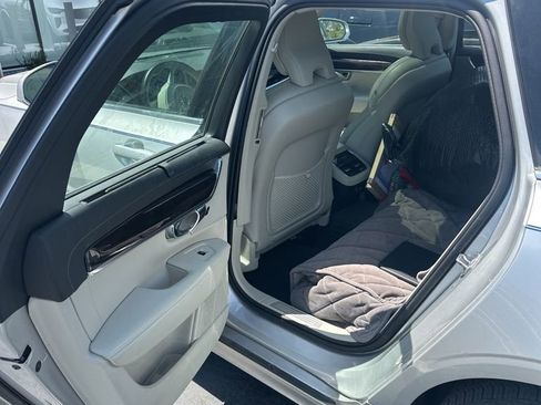Used 2020 Volvo V90 T5 Inscription FWD image 8
