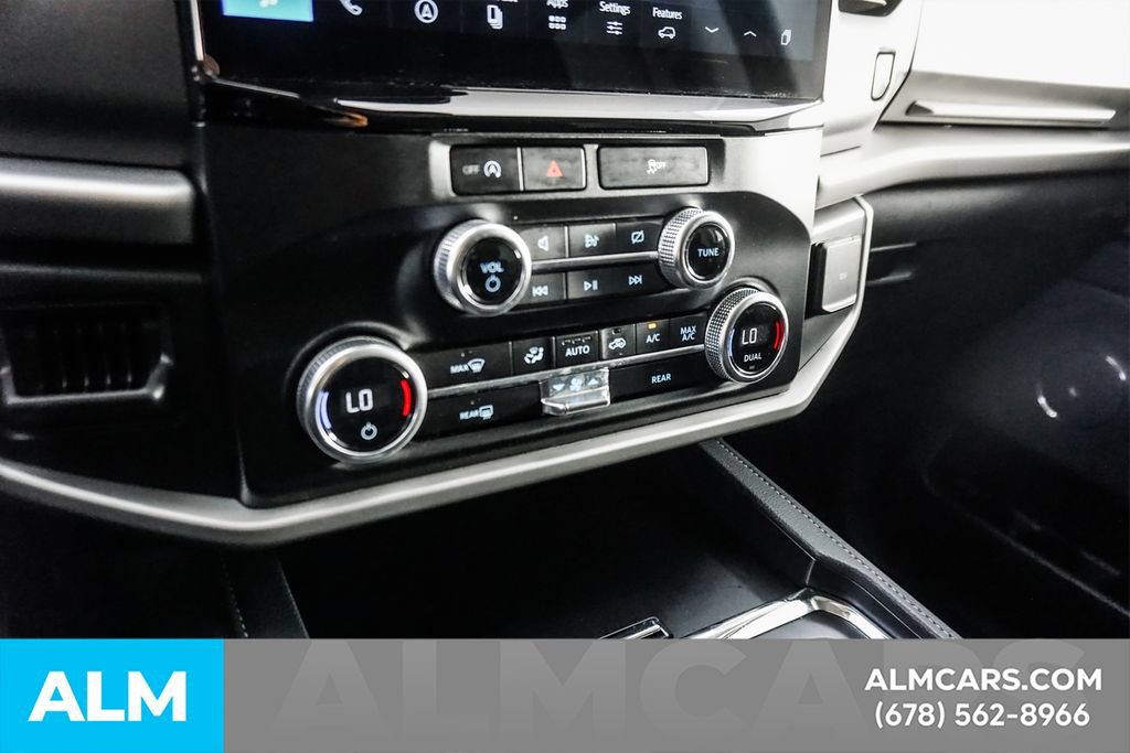 Used 2024 Ford Expedition XLT RWD image 41