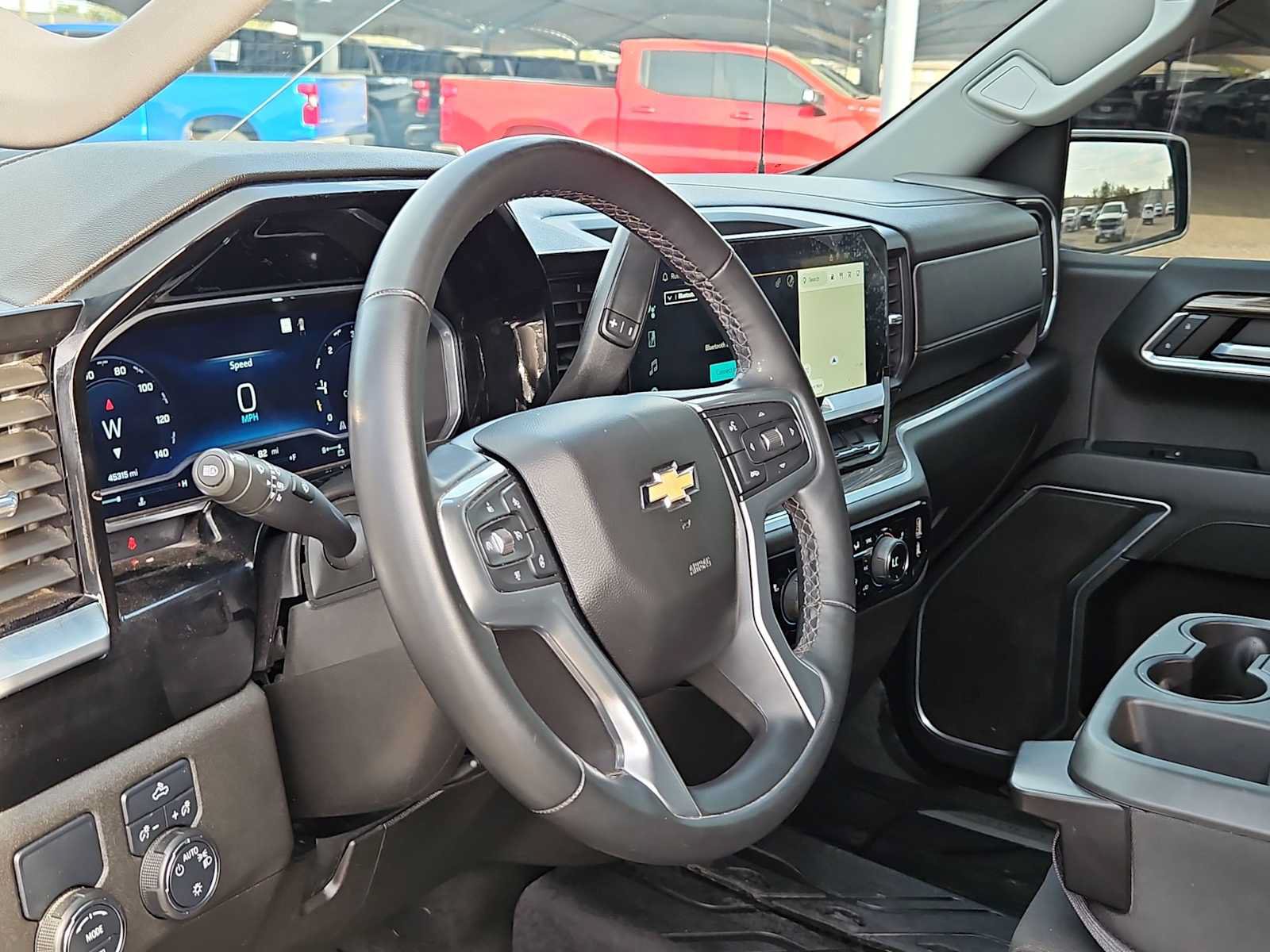 Used 2023 Chevrolet Silverado 1500 LT RWD image 10