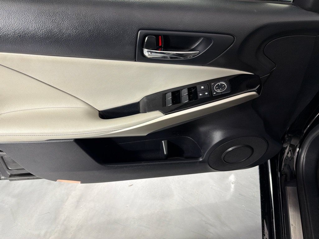 Used 2015 Lexus IS 250 AWD w/ Premium Package image 9
