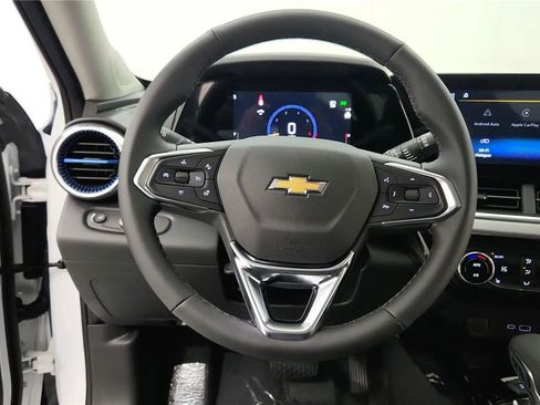 New 2026 Chevrolet Trax LT w/ Driver Confidence Package FWD image 32