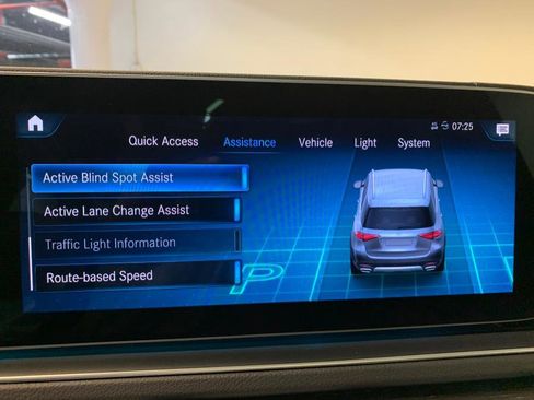 Used 2022 Mercedes-Benz GLE 450 4MATIC image 37