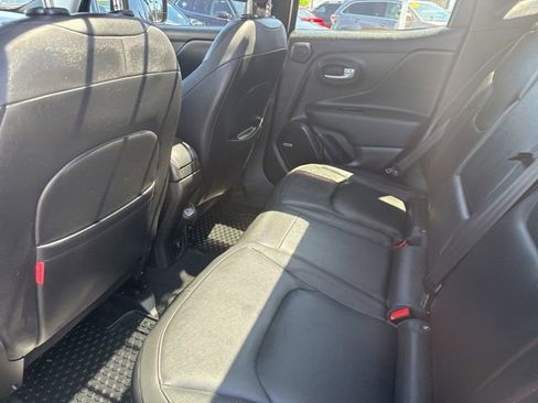 Used 2020 Jeep Renegade Trailhawk w/ Premium Leather Group AWD/4WD image 19