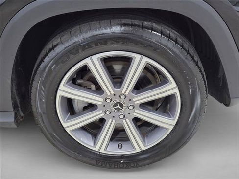 Used 2023 Mercedes-Benz GLS 450 4MATIC image 26