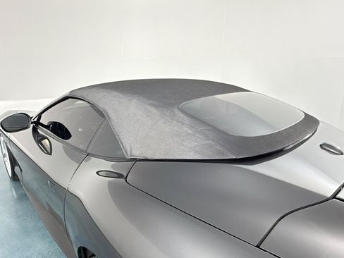Used 2025 Ferrari Roma Spider RWD image 63