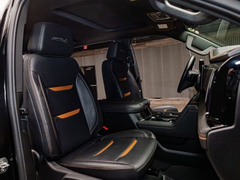 Used 2025 GMC Sierra 2500 AT4 w/ AT4 Premium Plus Package image 28