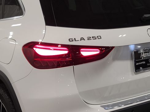 New 2026 Mercedes-Benz GLA 250 image 9