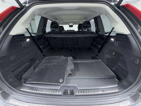Used 2024 Volvo XC90 B6 Ultimate w/ Protection Package Premier AWD/4WD image 16