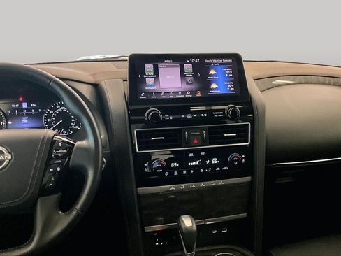 Used 2024 Nissan Armada Platinum w/ Captain's Chairs Package RWD image 6