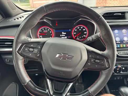 Used 2023 Chevrolet TrailBlazer RS w/ Technology Package AWD/4WD image 9