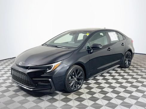 Used 2024 Toyota Corolla SE w/ SE Premium Package FWD image 4