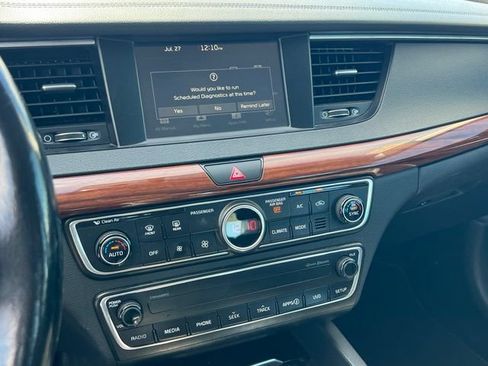 Used 2017 Kia Cadenza Premium FWD image 17
