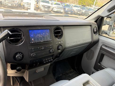 Used 2016 Ford F250 XL w/ XL Appearance Package AWD/4WD image 39