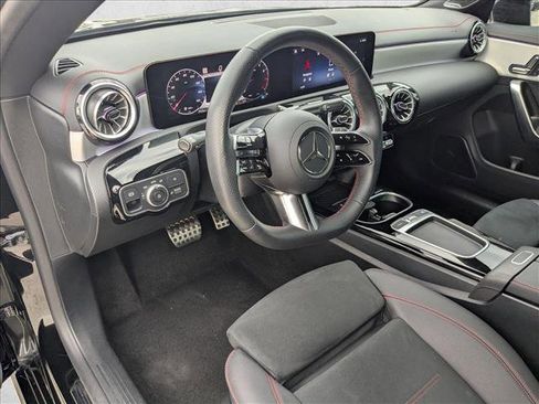 Used 2025 Mercedes-Benz CLA 250 image 10