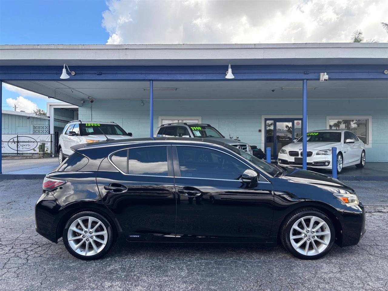 Used 2013 Lexus CT 200h w/ Premium Pkg w/Navigation FWD image 6