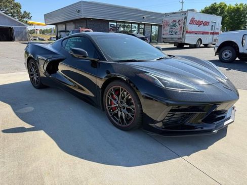 Used 2024 Chevrolet Corvette Stingray Preferred Cpe w/ Z51 Performance Package image 4