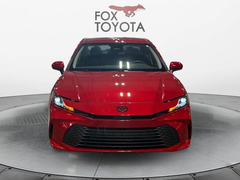 Used 2025 Toyota Camry LE w/ Convenience Package FWD image 9