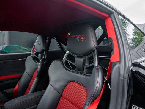Used 2018 Porsche 911 GT2 RS RWD image 21