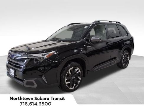 Certified 2025 Subaru Forester Limited image 3