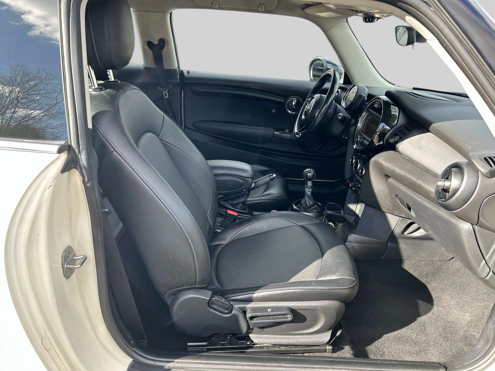 Used 2017 MINI Cooper 2-Door Hardtop FWD image 12