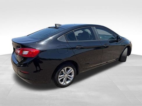 Used 2019 Chevrolet Cruze LS w/ LS Convenience Package FWD image 7