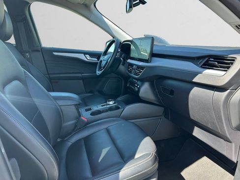 Used 2025 Ford Escape Platinum AWD/4WD image 15
