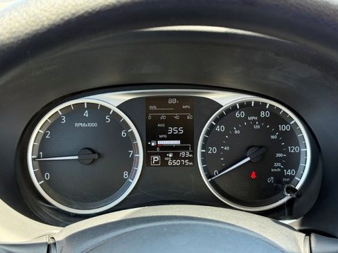 Used 2022 Nissan Kicks S FWD image 29