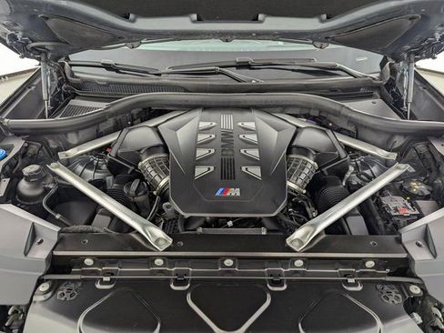 Used 2024 BMW X5 M60i image 9