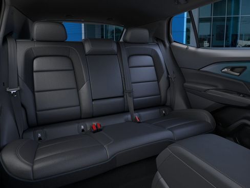 New 2026 Chevrolet Equinox EV LT image 17