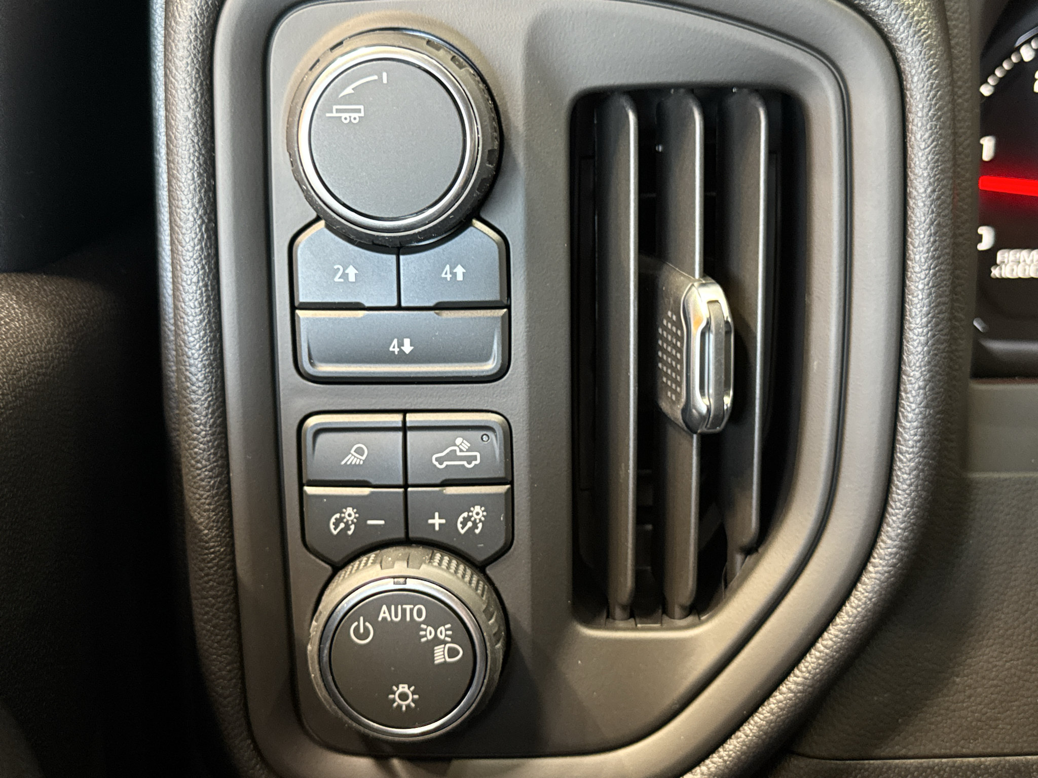 New 2026 Chevrolet Silverado 2500 Custom w/ Custom Value Package AWD/4WD image 34