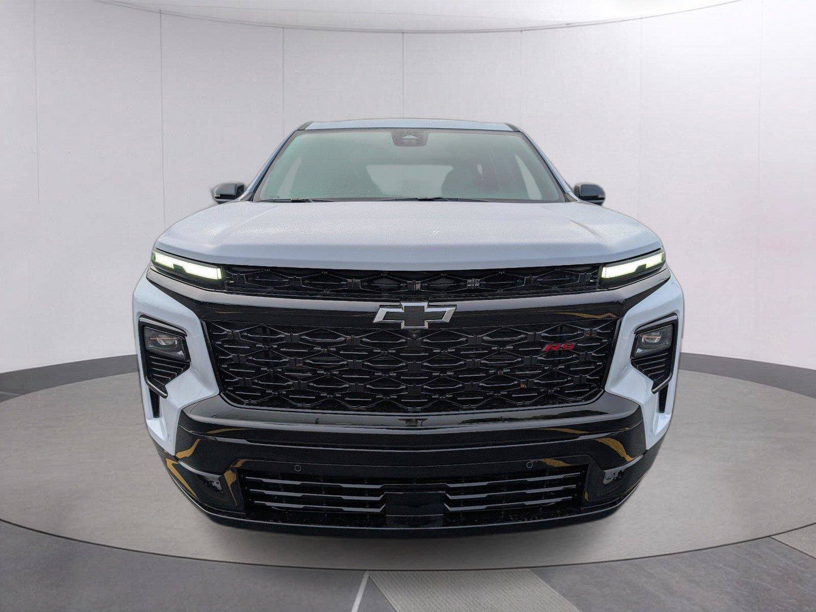 New 2027 Chevrolet Traverse RS w/ LPO, Floor Liner Package FWD image 10