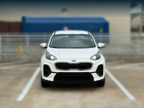 Used 2021 Kia Sportage LX w/ LX Fwd Popular Package image 2