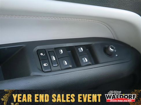 Used 2024 Jeep Compass Limited image 12