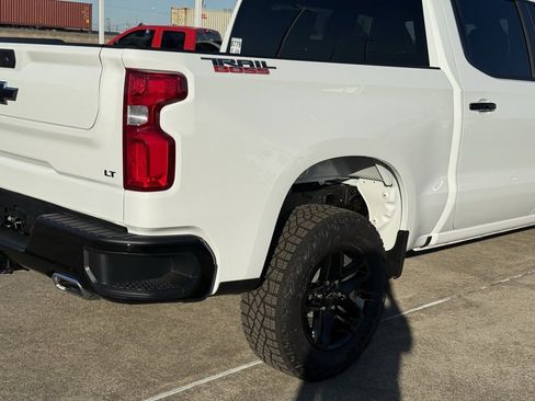 New 2026 Chevrolet Silverado 1500 LT Trail Boss w/ LPO, Dark Essentials Package image 11