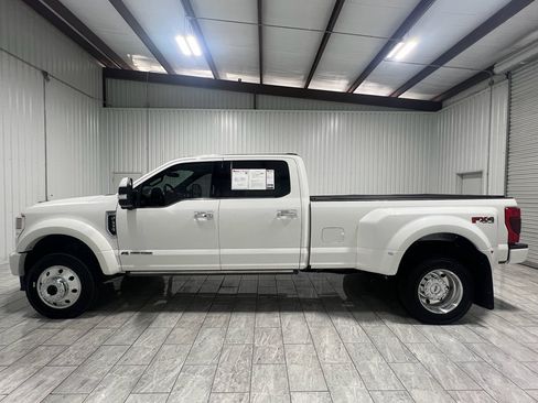 Used 2021 Ford F450 Platinum w/ FX4 Off-Road Package image 2