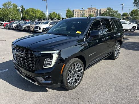 Certified 2025 GMC Yukon Denali Ultimate AWD/4WD image 1