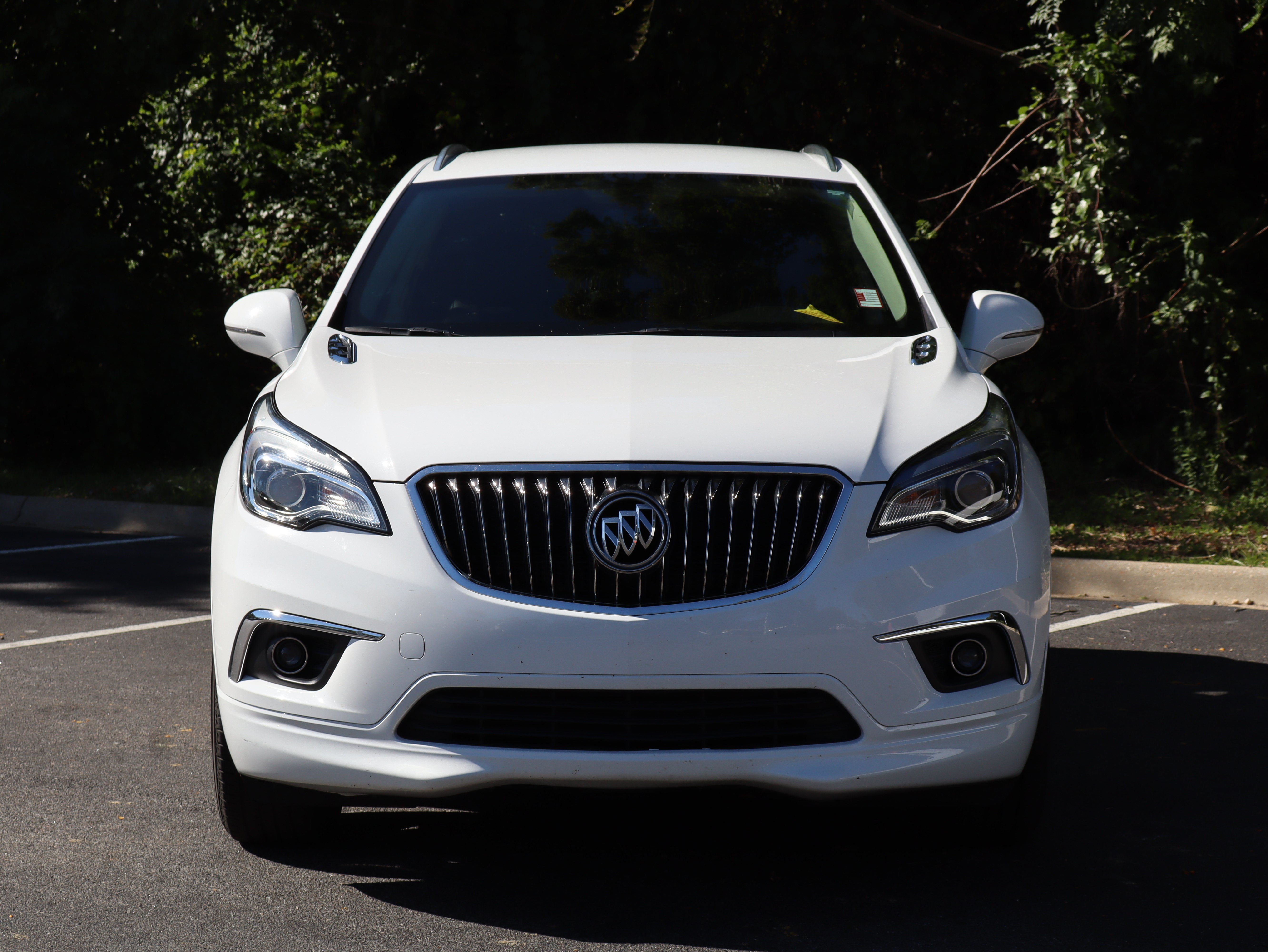 Used 2018 Buick Envision Essence FWD image 3