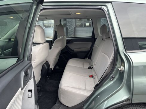 Used 2017 Subaru Forester 2.5i Premium w/ All-Weather Package image 7