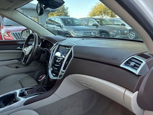 Used 2016 Cadillac SRX Luxury w/ Driver Awareness Package image 10