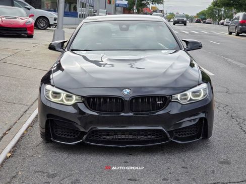 Used 2015 BMW M4 Convertible image 3