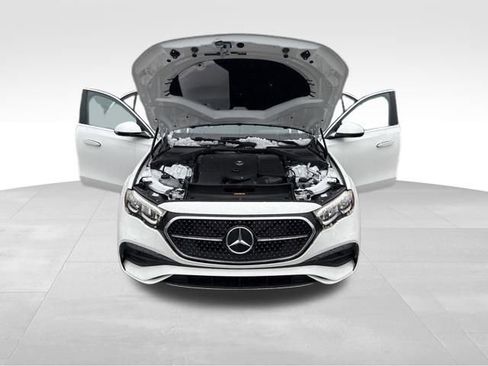 Used 2025 Mercedes-Benz E 350 4MATIC Sedan image 31